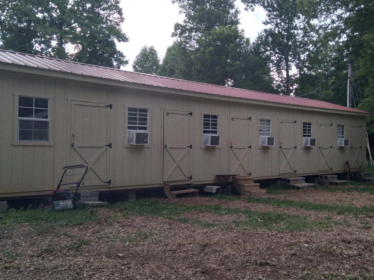 Chicken Coop Hostel Cosby Exterior photo
